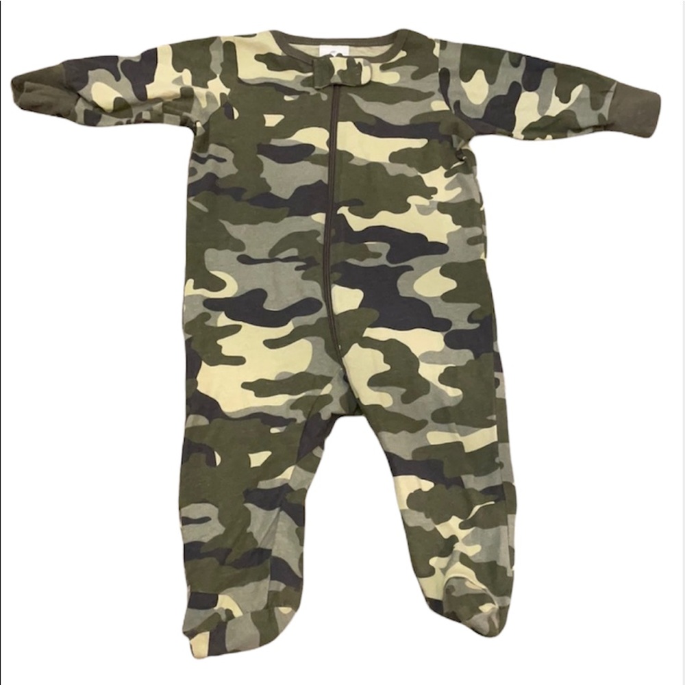 🔵3/$12 cute camo sleep and play